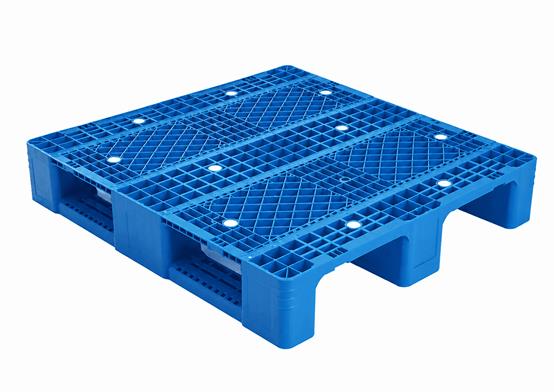 3-runner-rackable-plastic-pallet 3-runner-rackable-plastic-pallet
