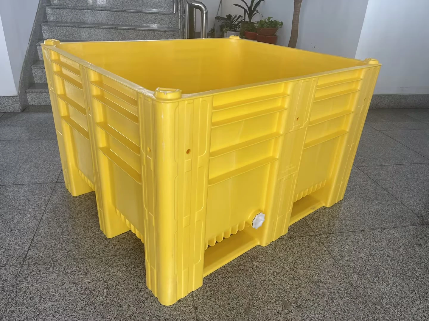 Heavy-duty Wholesale Solid Pallet Container